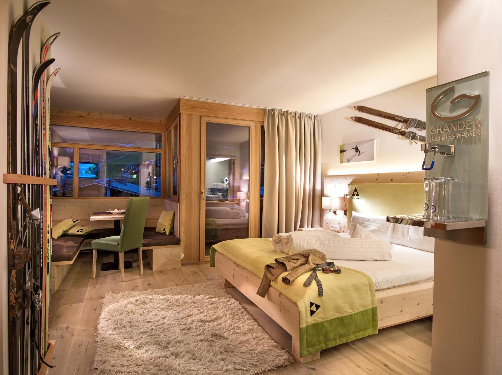 Deluxe Suite
